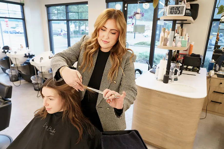 Jordana Patterson cutting hair at Beard & Bardot